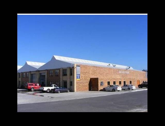 302M² FACTORY TO LET IN BRACKENFELL CENTRAL